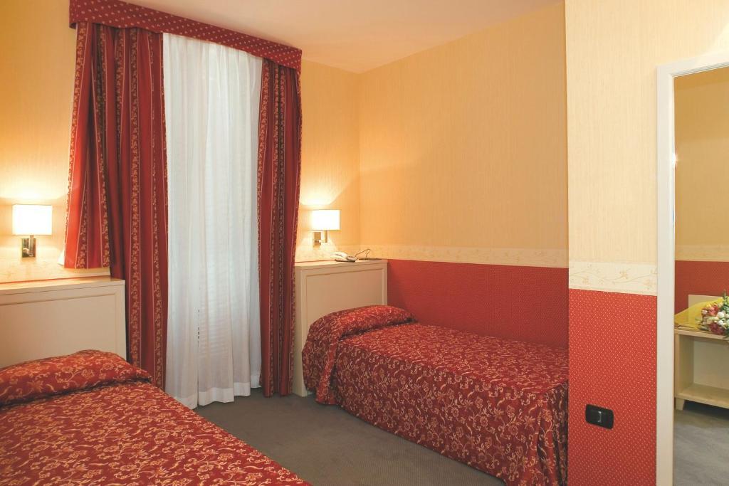 Hotel Mosca Monza Zimmer foto
